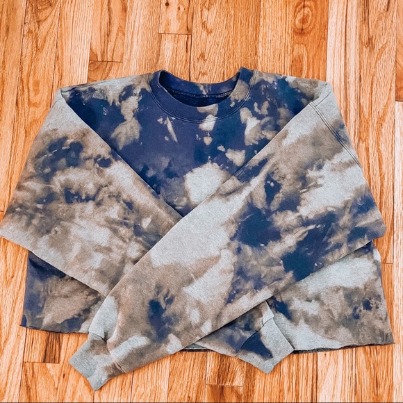 Hanes Sweaters - Hanes Eco Smart Bleach Cropped Tie-Dye Sweatshirt